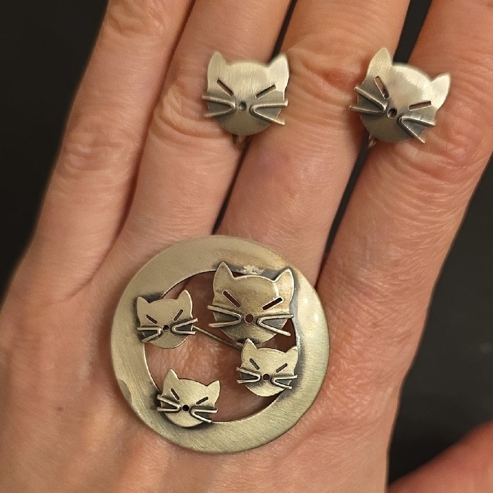Vintage Cat Face Brooch and Clip-On Earrings Set - Silver Tone - Picture 2 of 5